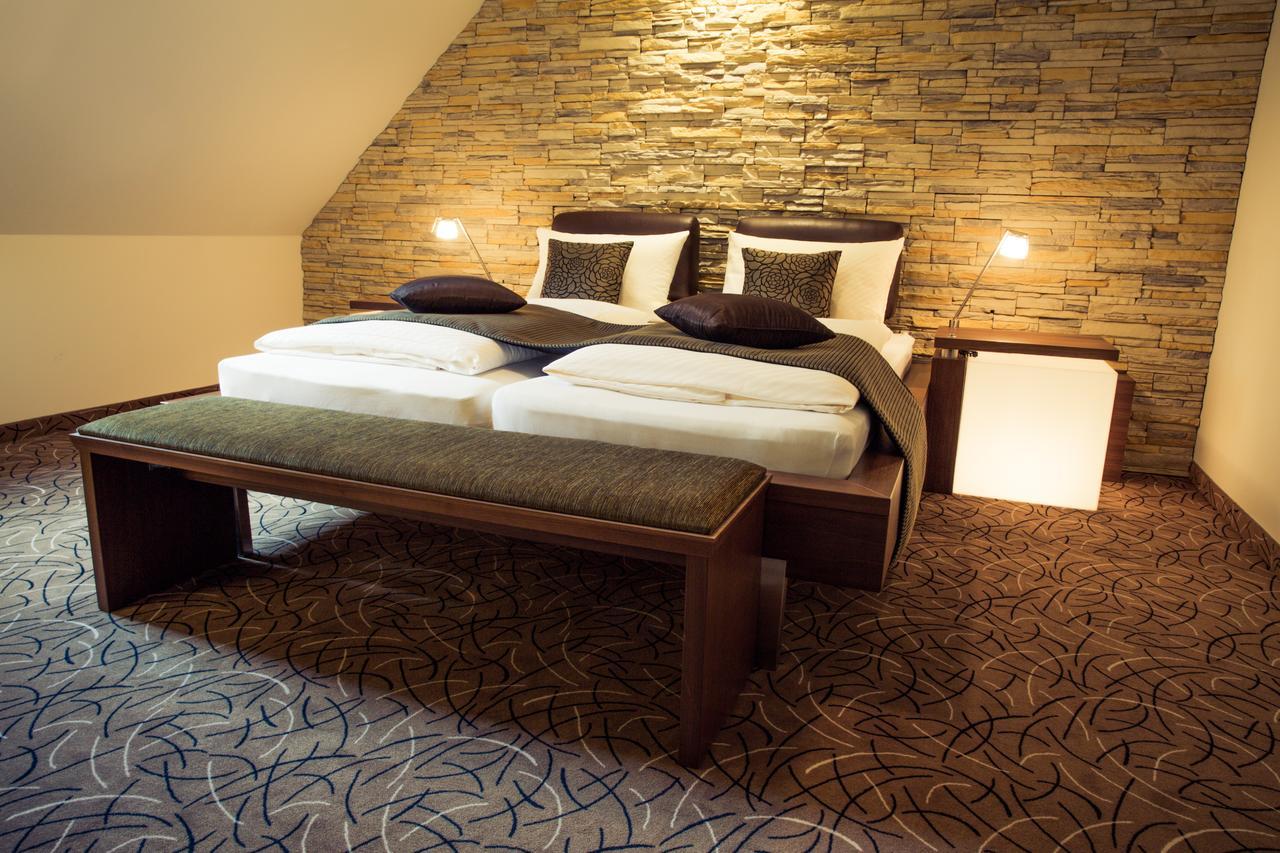 Hotel Glutschaufel Eschenbach in der Oberpfalz Стая снимка