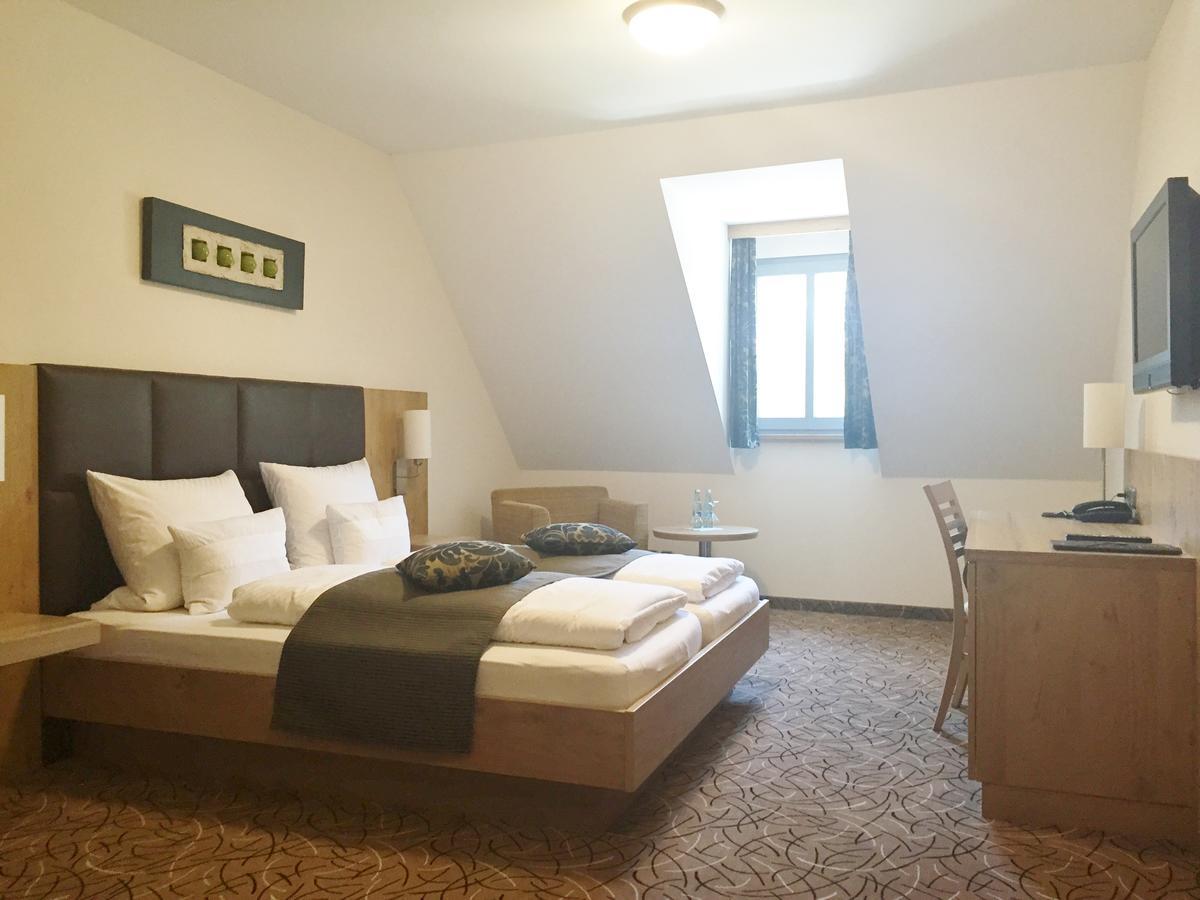 Hotel Glutschaufel Eschenbach in der Oberpfalz Екстериор снимка