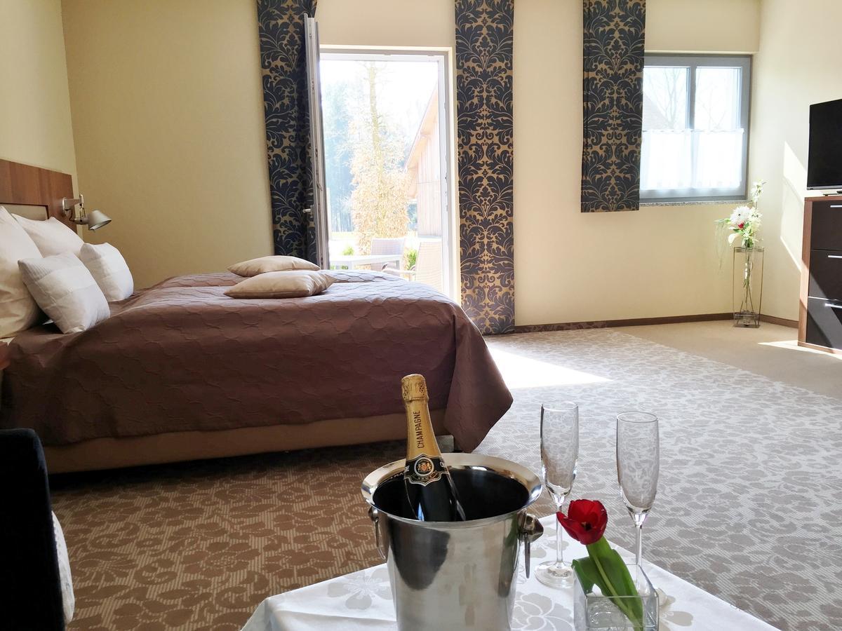 Hotel Glutschaufel Eschenbach in der Oberpfalz Стая снимка
