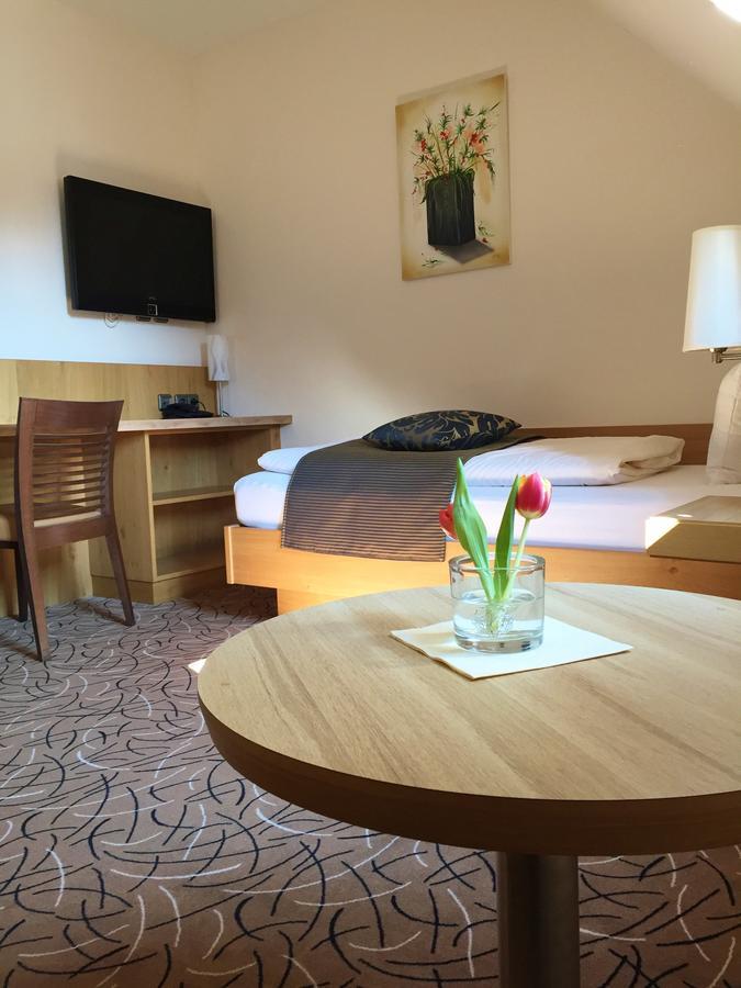 Hotel Glutschaufel Eschenbach in der Oberpfalz Екстериор снимка